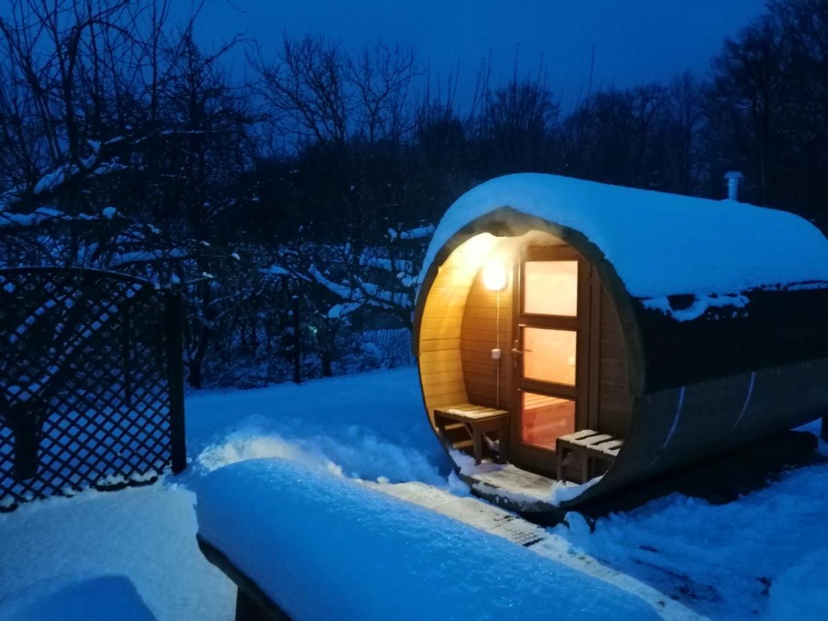 Bed & Breakfast Holma ***